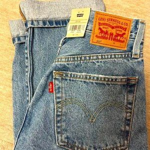 Levi’s 501 straight leg high rise jeans 27x30 also have another pair in 28x30